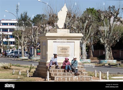  Binh Giàng Uprising:  Echoes of Rebellion Against French Colonial Rule & A Champion for National Independence